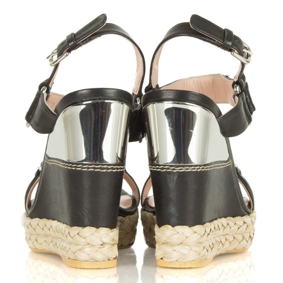 Stuart Weitzman Black Stepchain Leather Wedge Sand - Picture 2 of 6